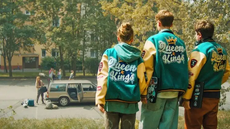 Za duży na bajki 2 Cały Film - Vider